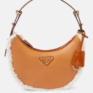 Arqué Small shearling-trimmed leather shoulder bag