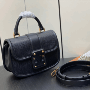 Louis Vuitton Hide and Seek Bag Black Woman’s Fake Handbags 21x15x8cm