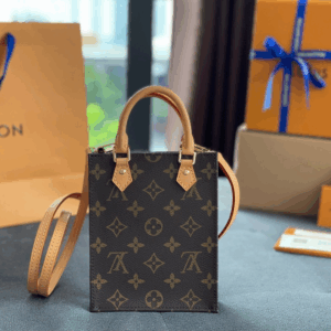 Louis Vuitton LV Petit Sacplat Woman’s Fake Handbags 17x14cm